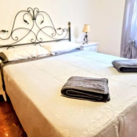 Di Grottole House Apartman *